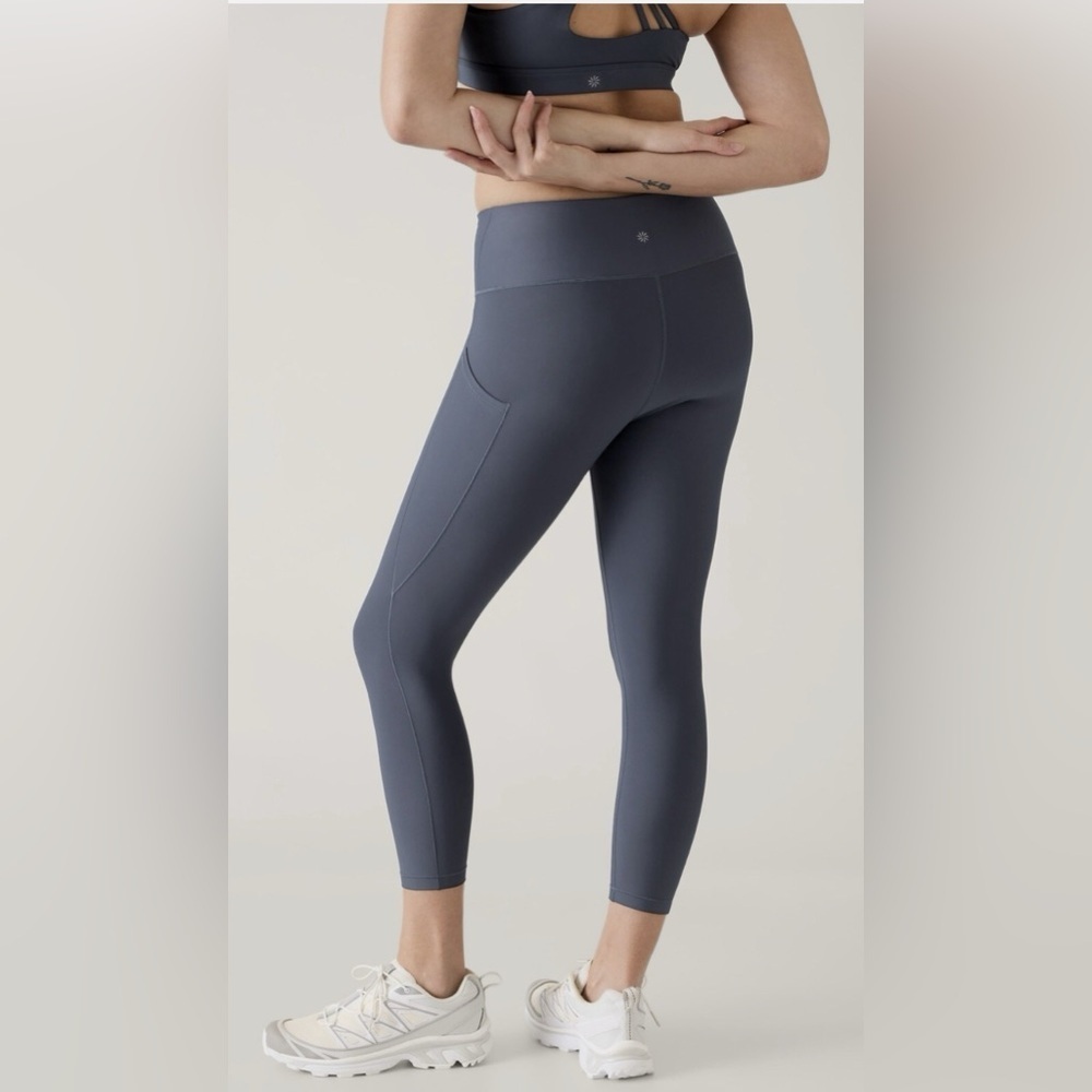 NWOT - Athleta Interval Stash High Rise 7/8 Legging in Slate Blue - Size XS - Picture 6 of 8